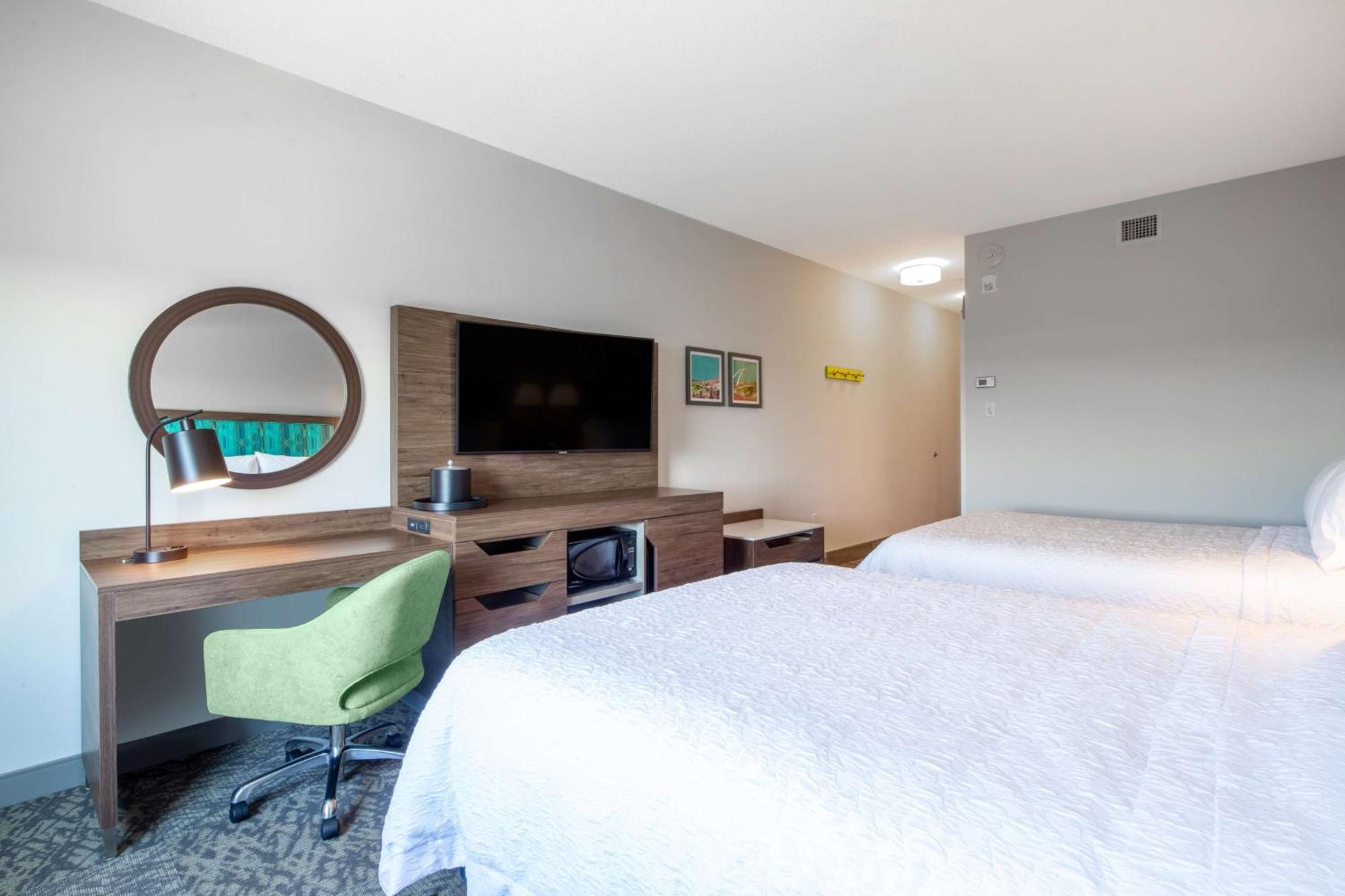 Hampton Inn & Suites Edmonton St. Albert, Ab Bagian luar foto