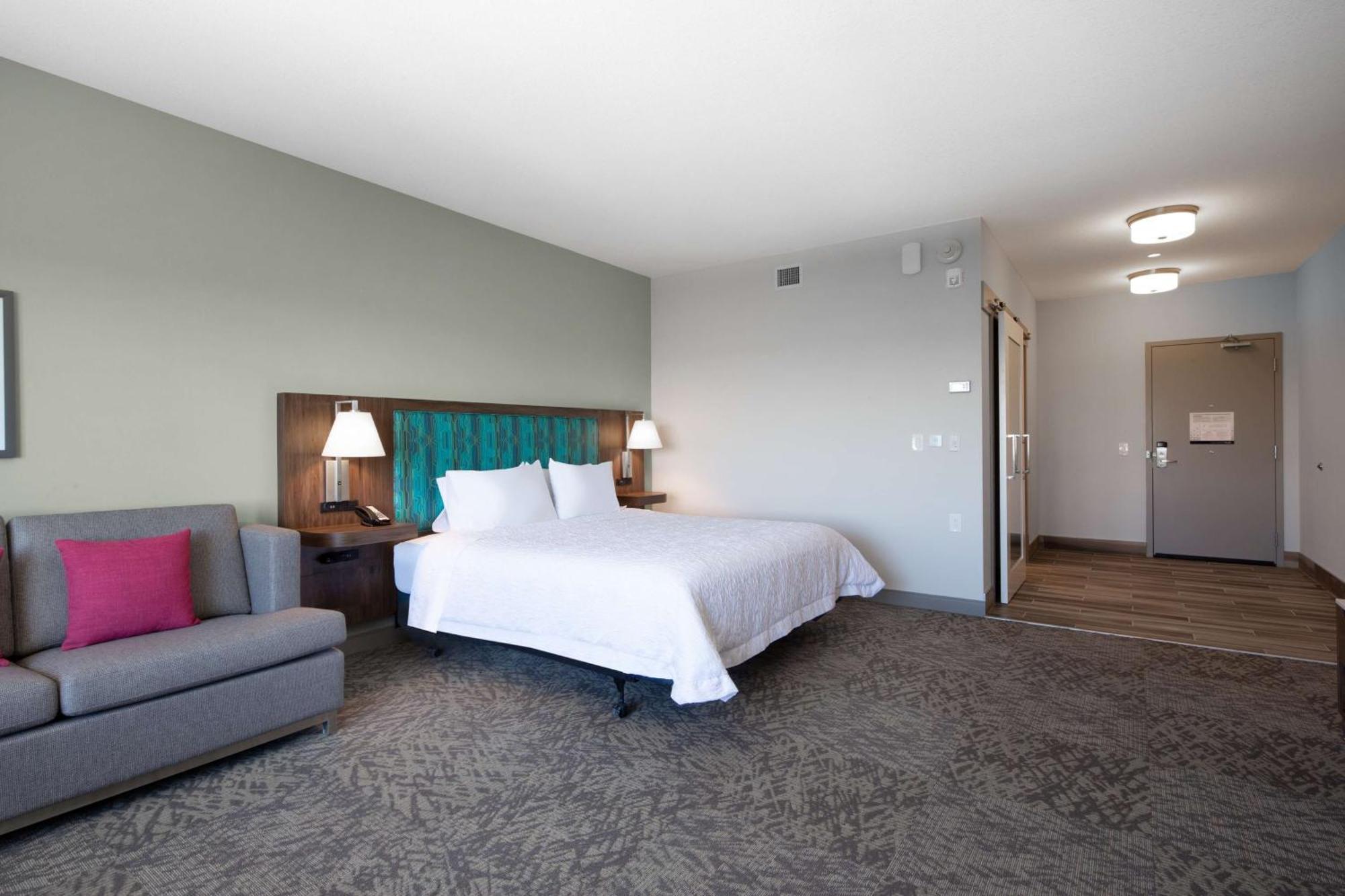 Hampton Inn & Suites Edmonton St. Albert, Ab Bagian luar foto