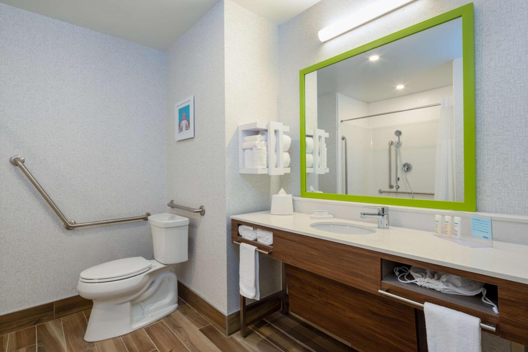 Hampton Inn & Suites Edmonton St. Albert, Ab Bagian luar foto